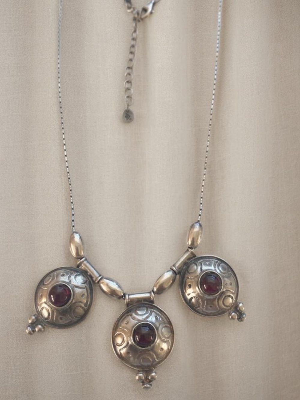 Sterling Silver Garnet Triple Medallion Necklace on a Silpada 16” inch box chain - Picture 7 of 7
